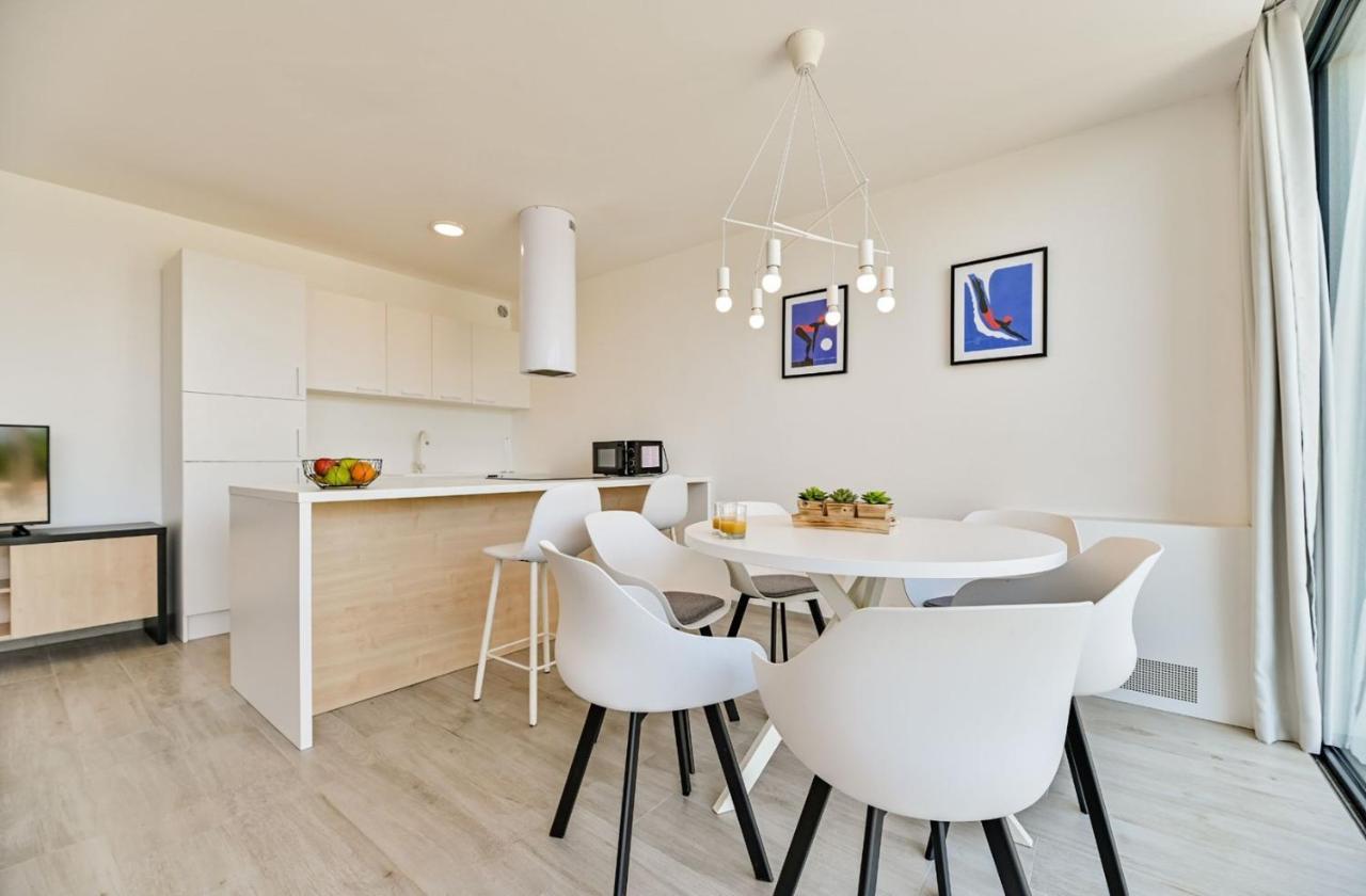 Apartment Flori With Sea View Malinska Bagian luar foto