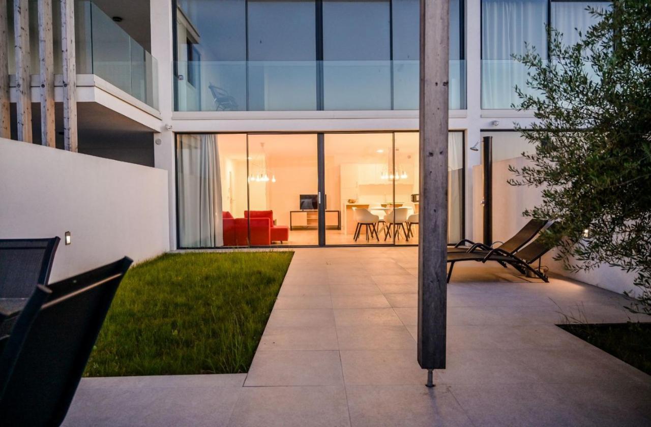 Apartment Flori With Sea View Malinska Bagian luar foto